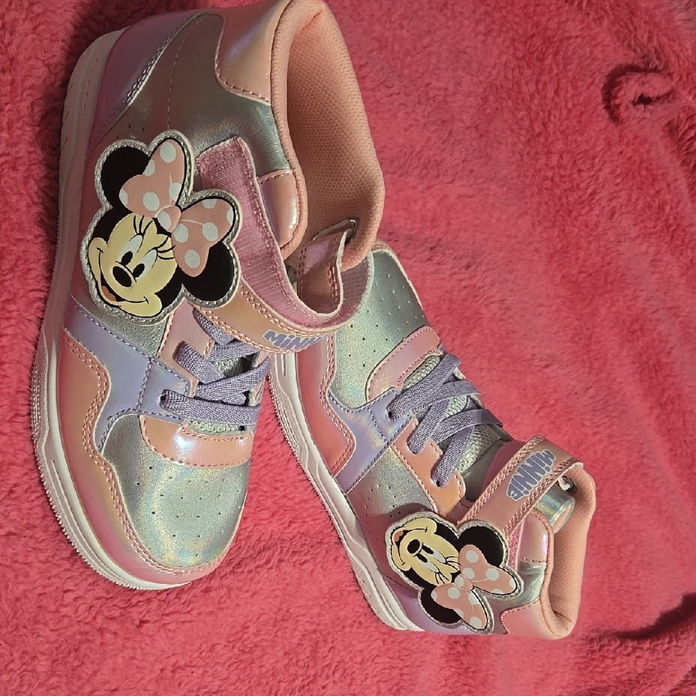 Disney shoes minnie mouse Pink and Silver Sneakers with Holographic Panels 3